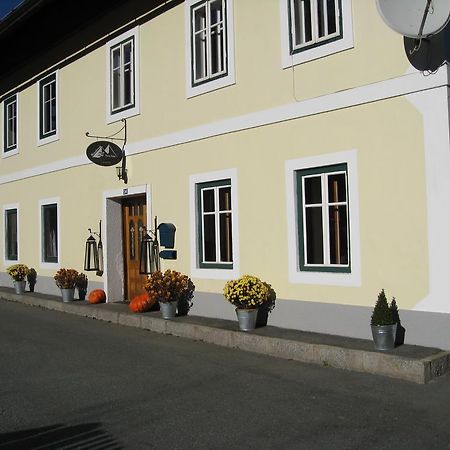 Haus 26 Weissbriach Acomodação com café da manhã Exterior foto