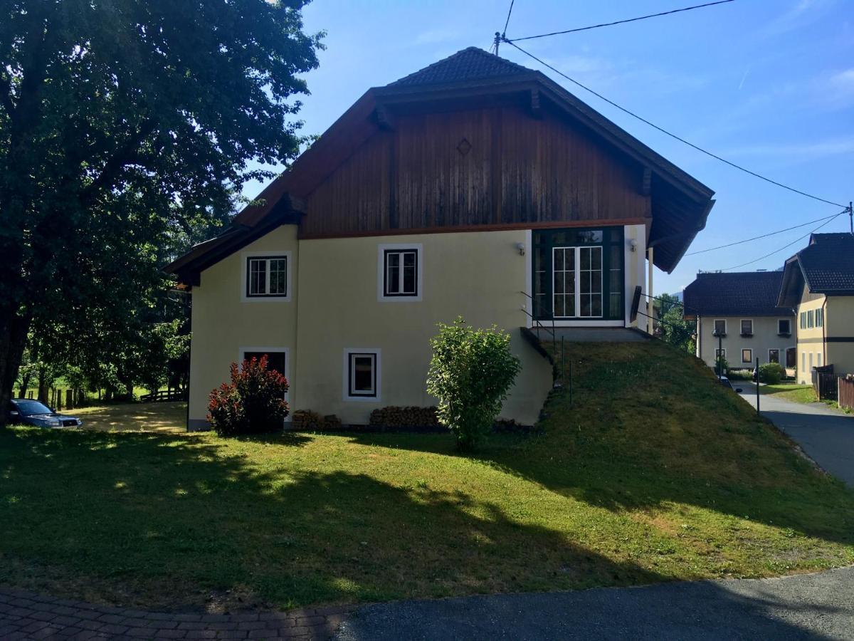 Haus 26 Weissbriach Acomodação com café da manhã Exterior foto