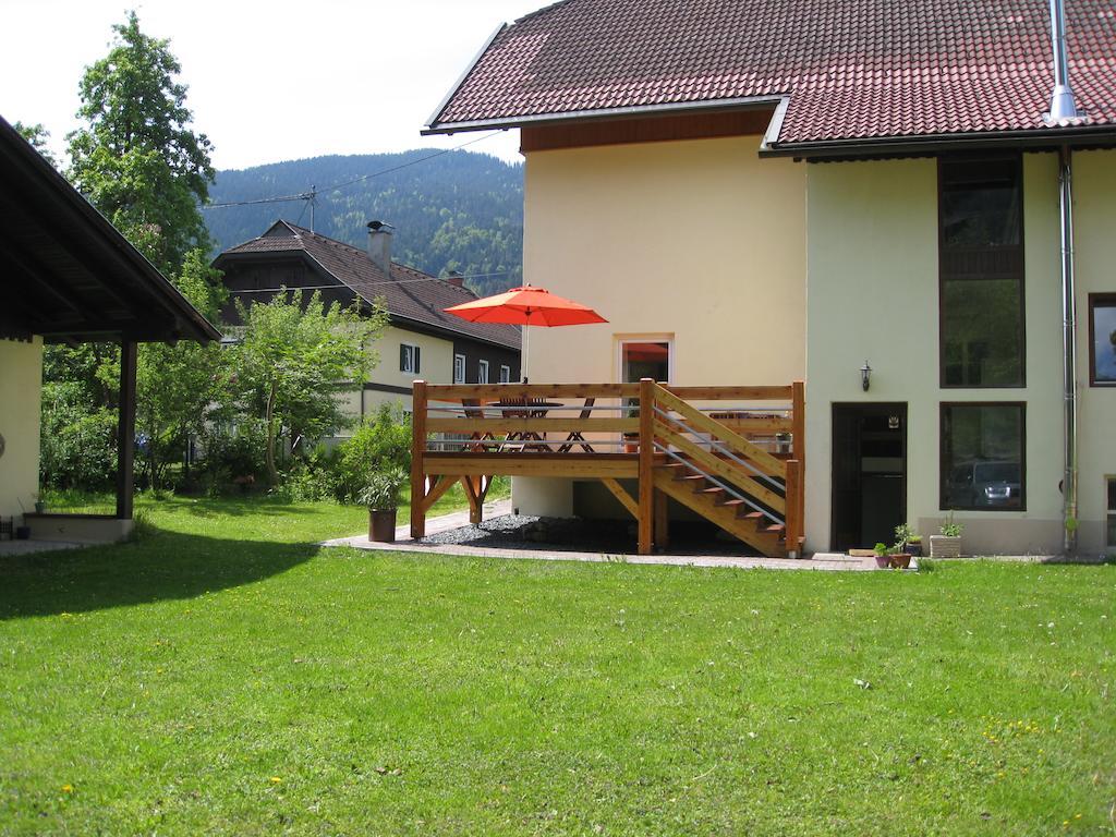 Haus 26 Weissbriach Acomodação com café da manhã Exterior foto